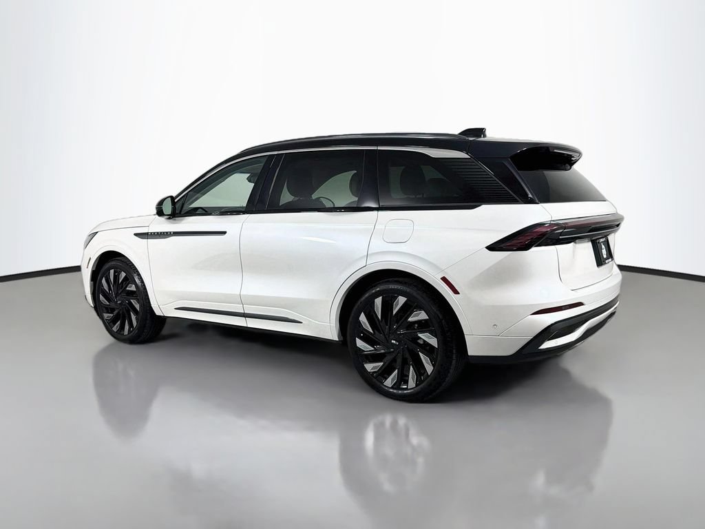 Certified 2024 Lincoln Nautilus Black Label w/ Jet Appearance Package (87T) AWD/4WD image 7