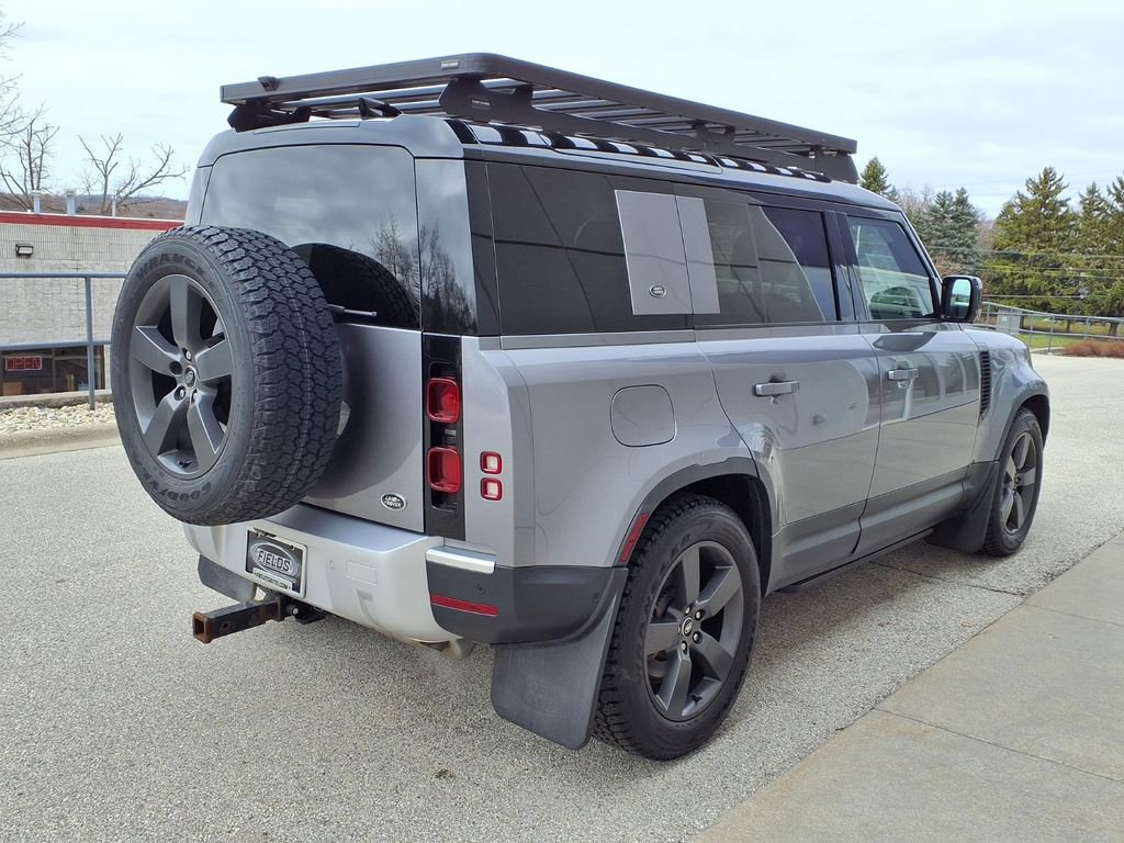 Used 2022 Land Rover Defender 110 SE image 5