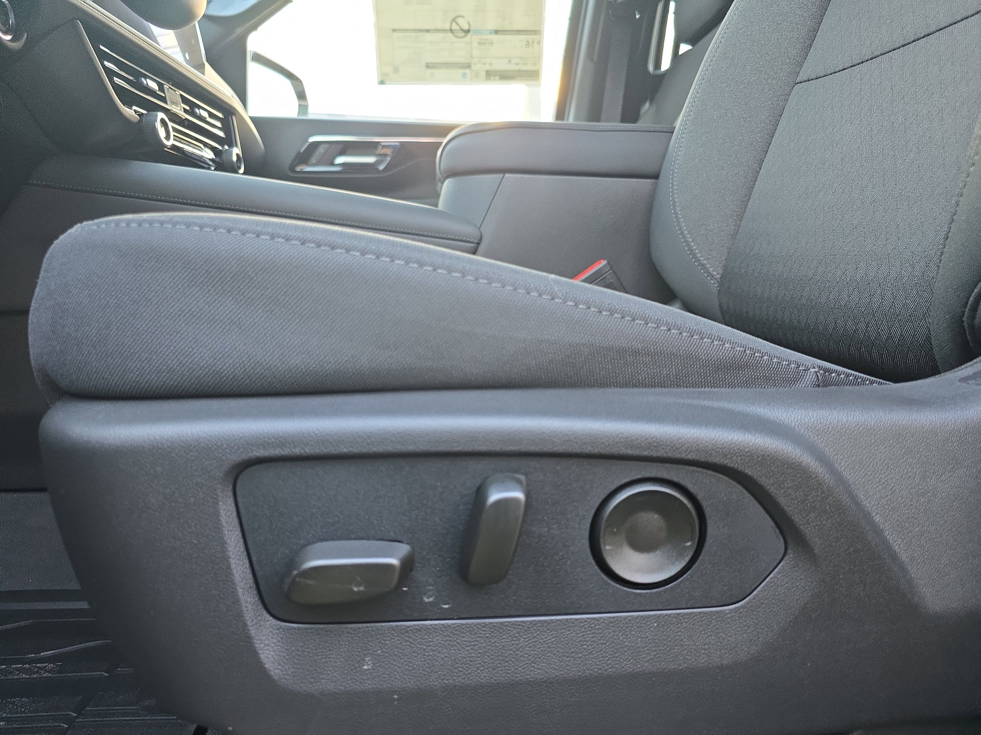 New 2026 Chevrolet Suburban LS image 13