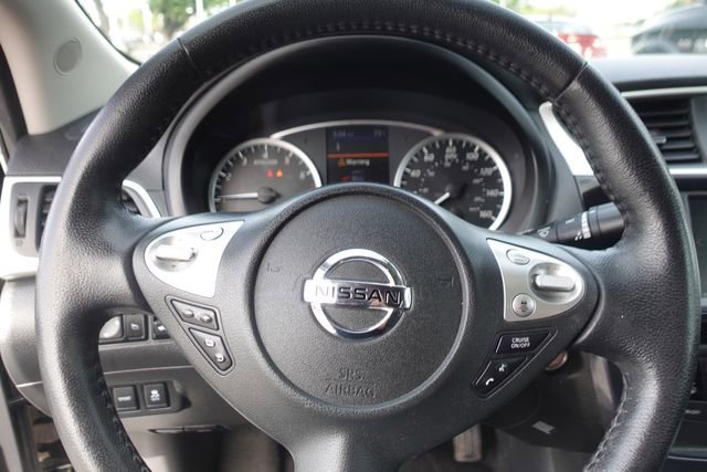 Used 2019 Nissan Sentra SR w/ Exterior Package image 12