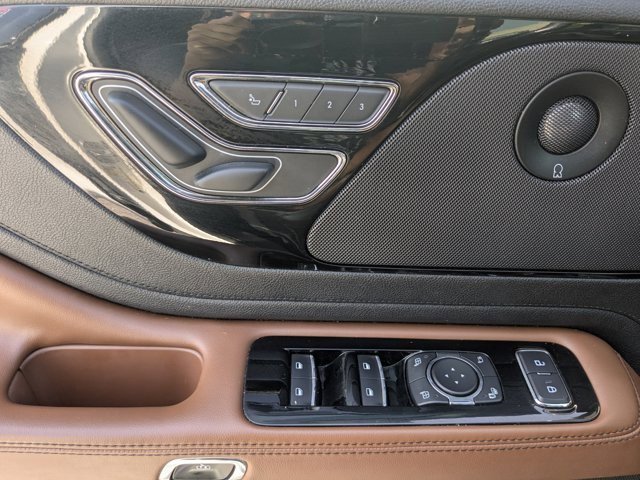 Used 2021 Lincoln Aviator Reserve w/ Equipment Group 201A image 18