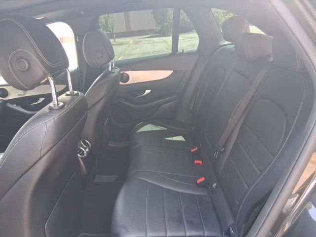 Used 2021 Mercedes-Benz GLC 300 image 24