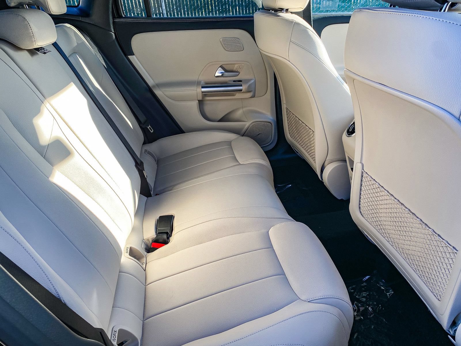 Used 2025 Mercedes-Benz GLA 250 4MATIC image 17