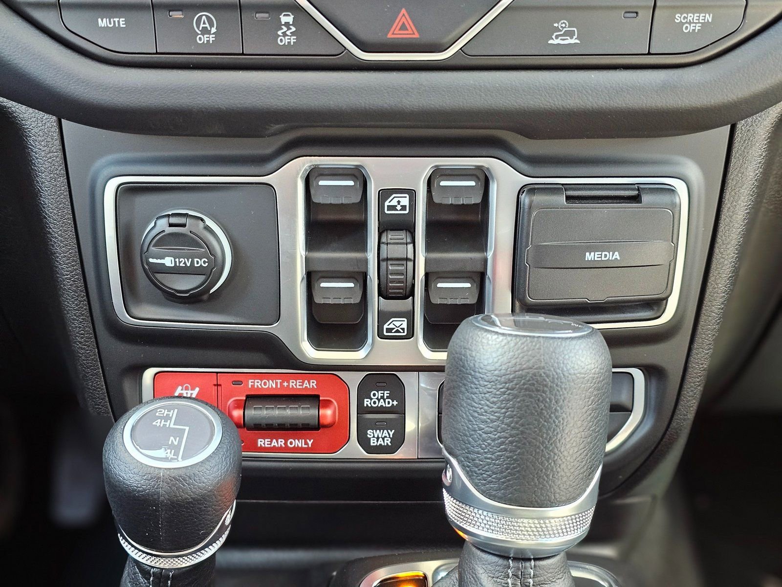 New 2026 Jeep Gladiator Rubicon w/ Steel Power Dome Hood Package image 15