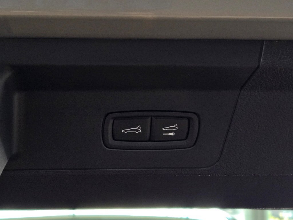 Certified 2025 Porsche Panamera GTS image 22