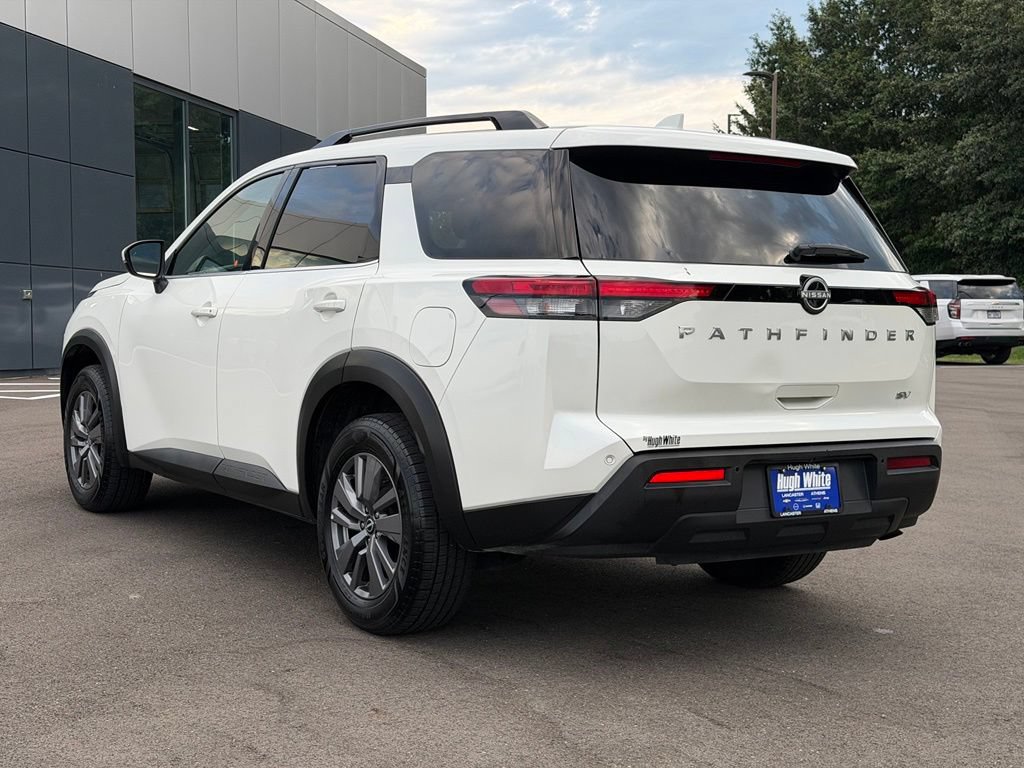 Used 2024 Nissan Pathfinder SV FWD image 4