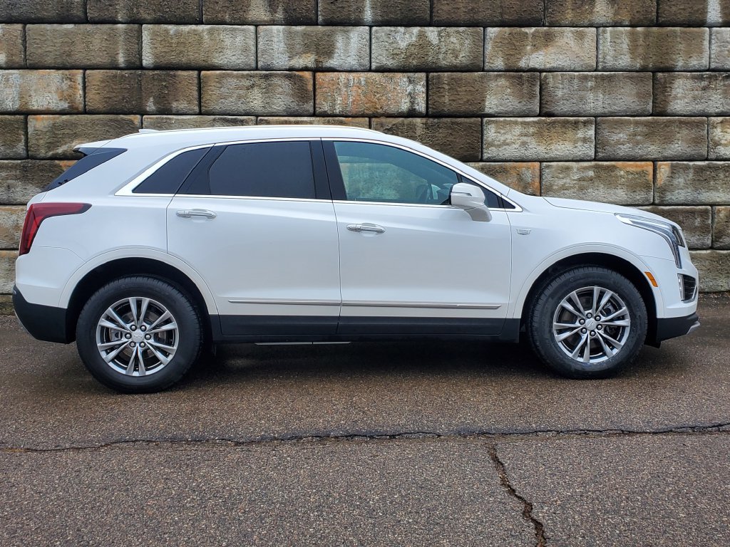 Certified 2023 Cadillac XT5 Premium Luxury w/ LPO, Floor Liner Package AWD/4WD image 6