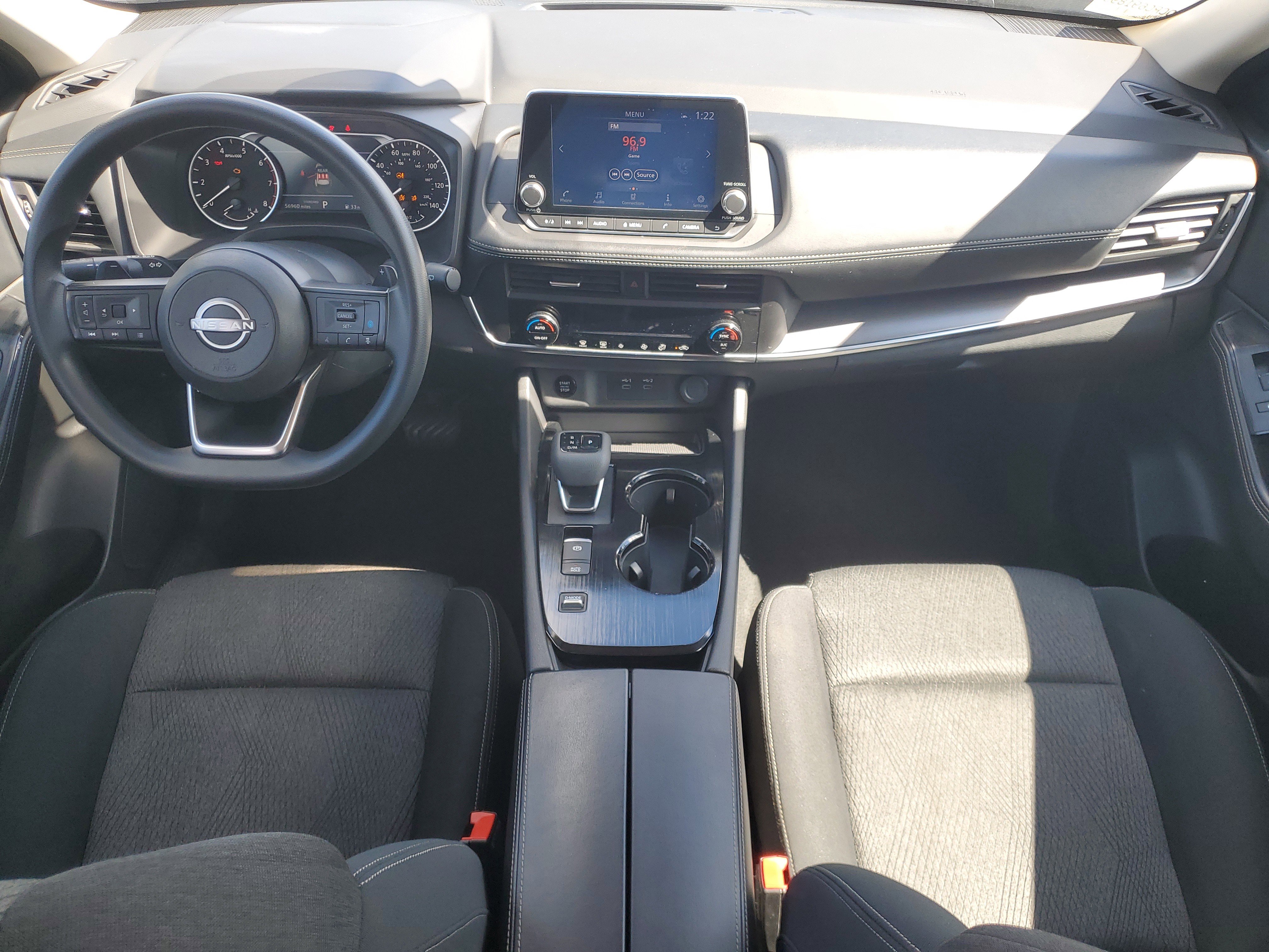 Used 2024 Nissan Rogue SV image 16