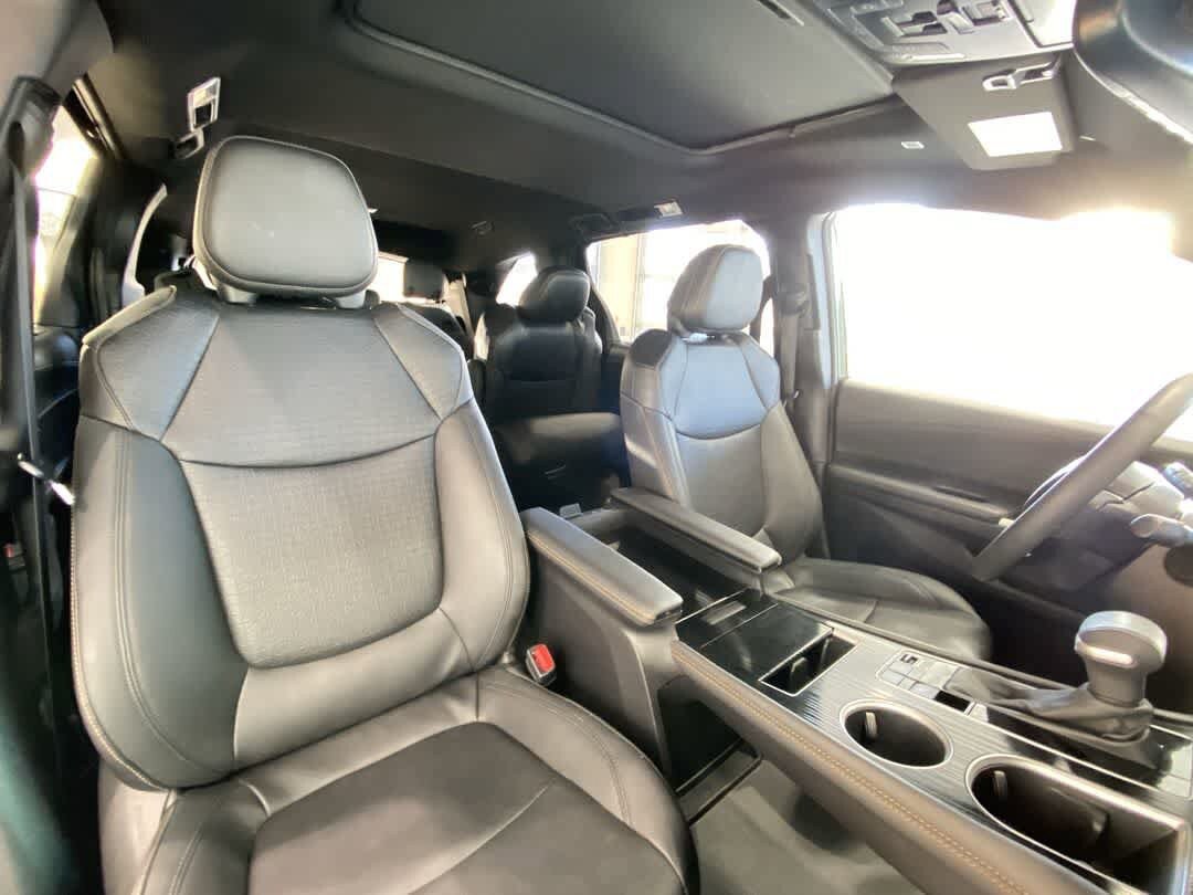 Certified 2025 Toyota Sienna XLE Woodland Edition AWD/4WD image 27