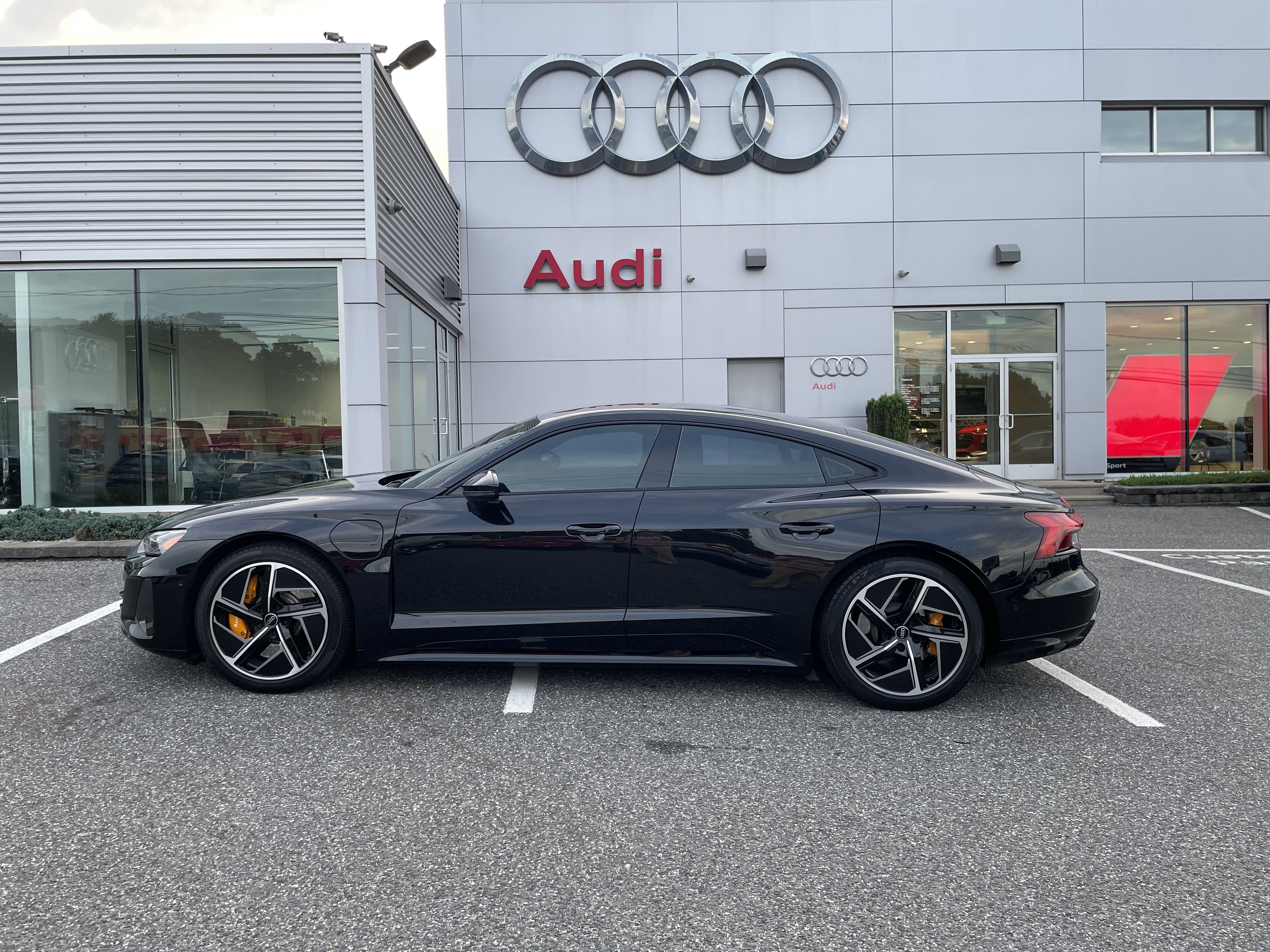 Certified 2024 Audi RS e-tron GT AWD/4WD image 4
