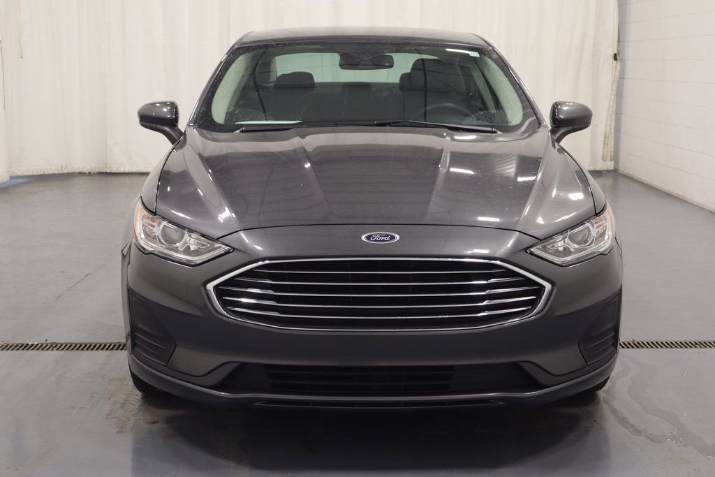 Used 2019 Ford Fusion SE image 4