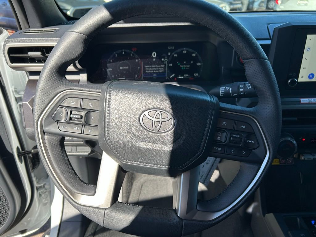Used 2025 Toyota 4Runner 4WD image 23