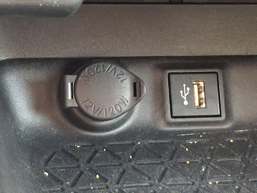 Used 2024 Toyota RAV4 XLE AWD/4WD image 24