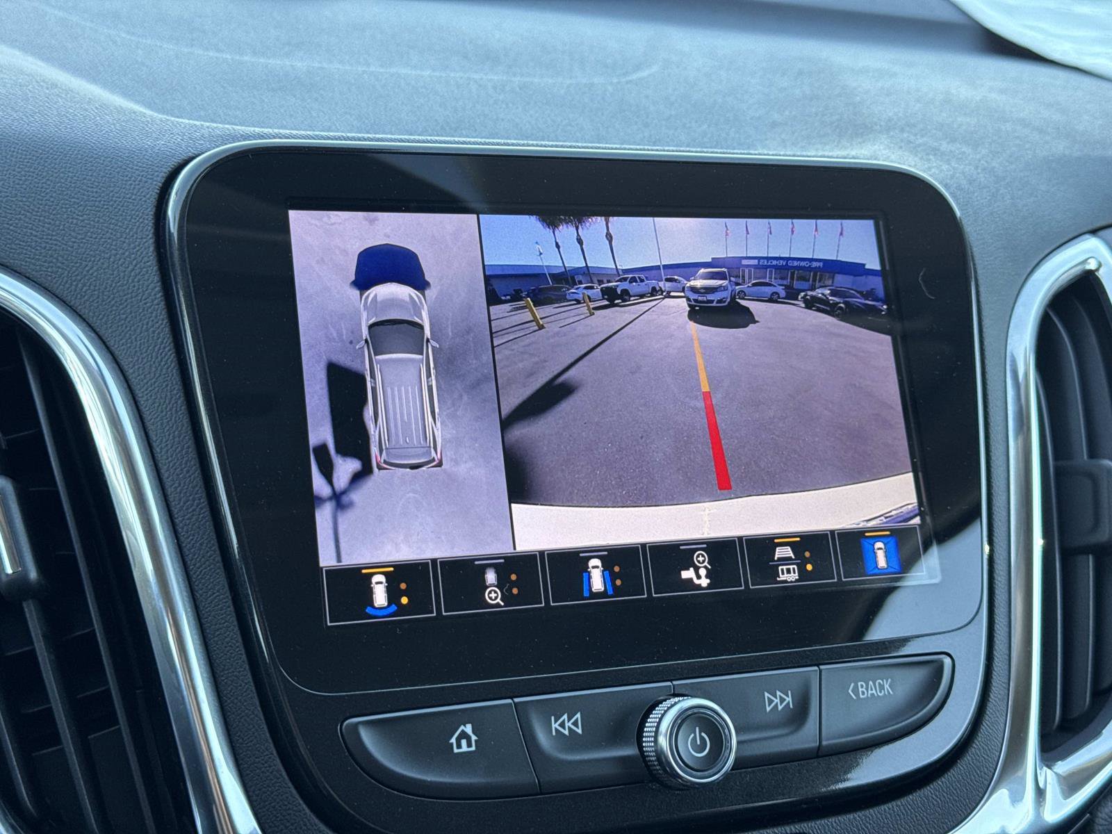 Used 2022 Chevrolet Equinox Premier image 16