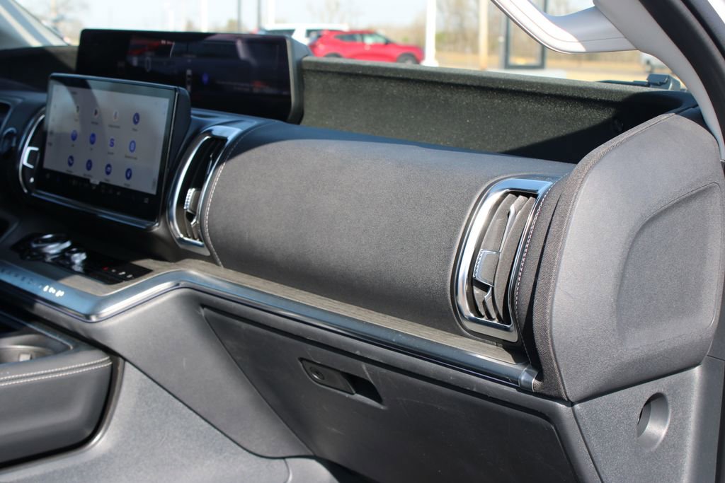 Used 2025 Ford Expedition Platinum image 37