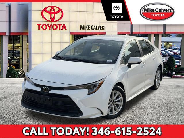 Certified 2025 Toyota Corolla LE image 1