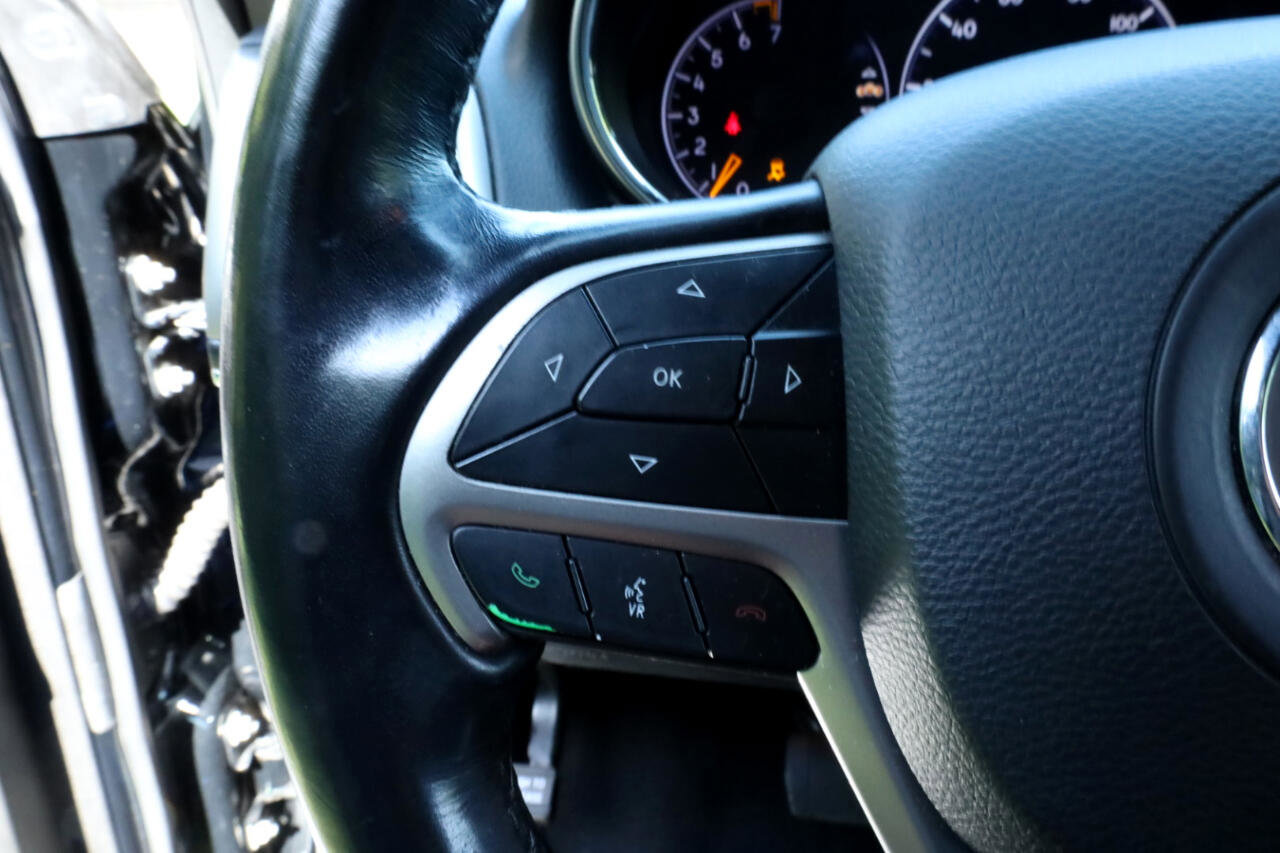 Used 2021 Jeep Grand Cherokee Limited image 30