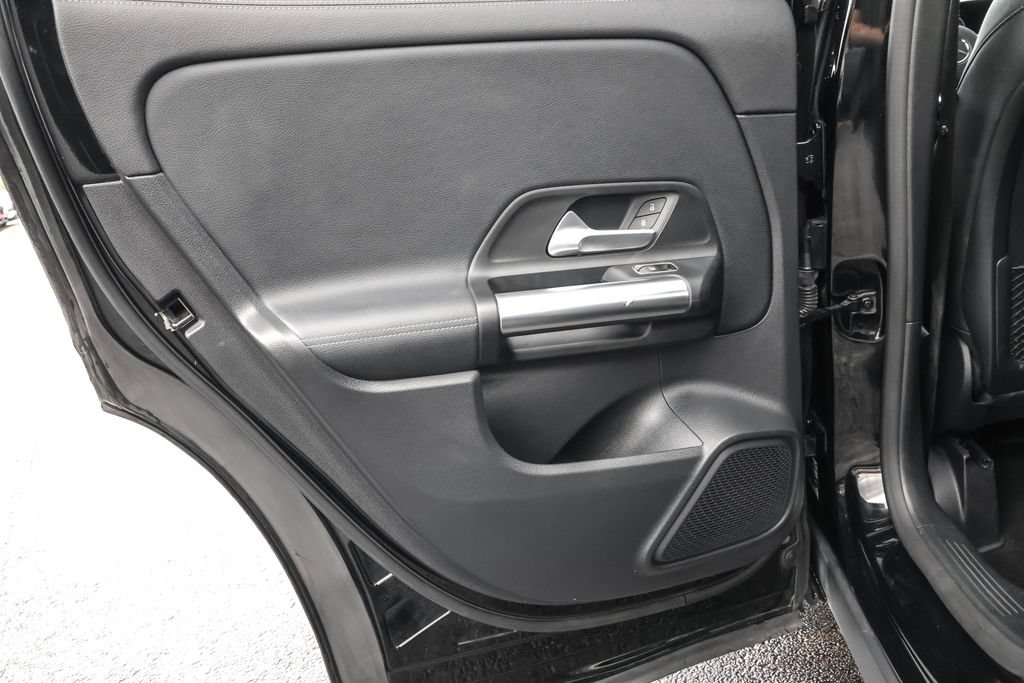 Used 2023 Mercedes-Benz GLA 250 4MATIC image 23