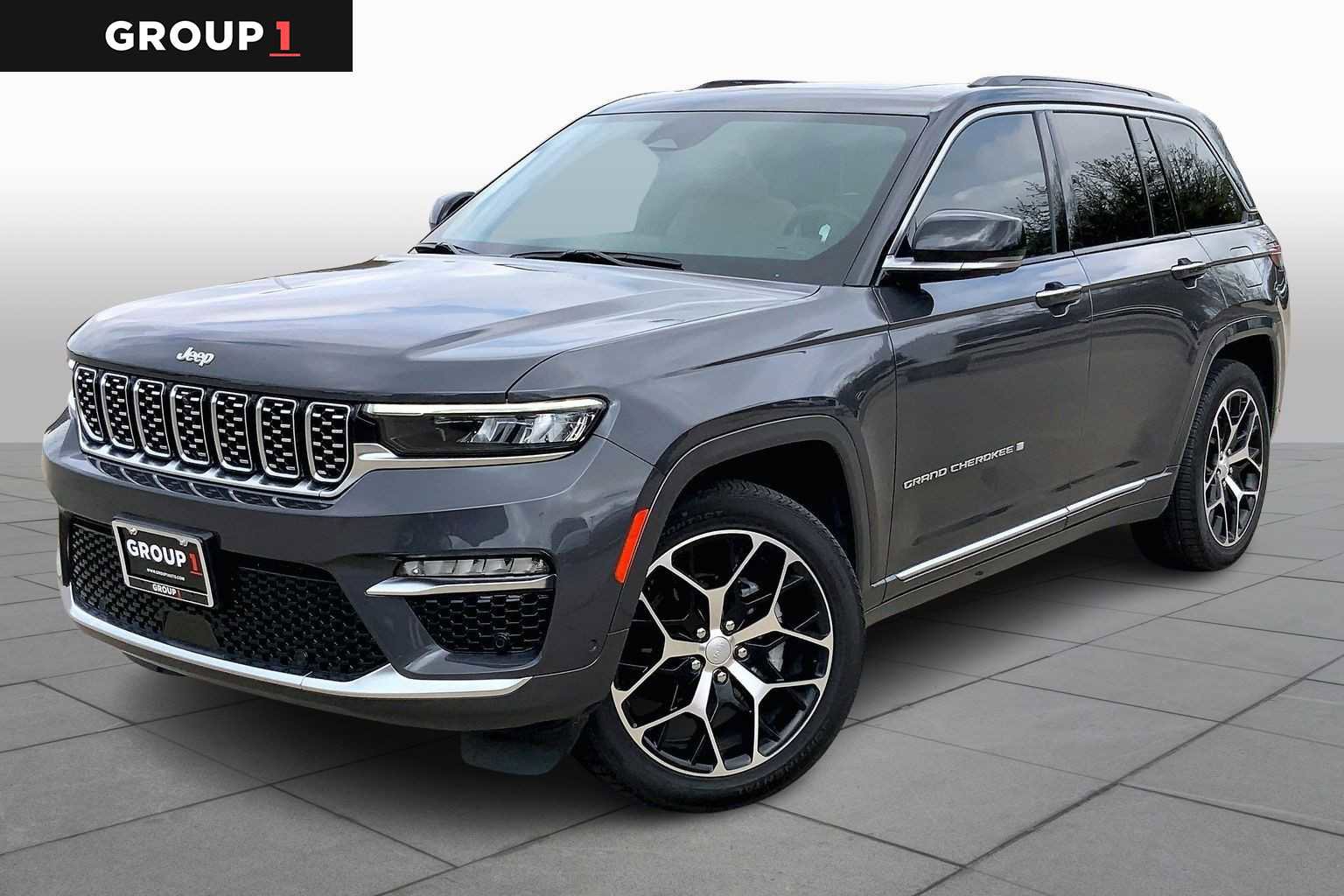 Used 2025 Jeep Grand Cherokee Summit image 1