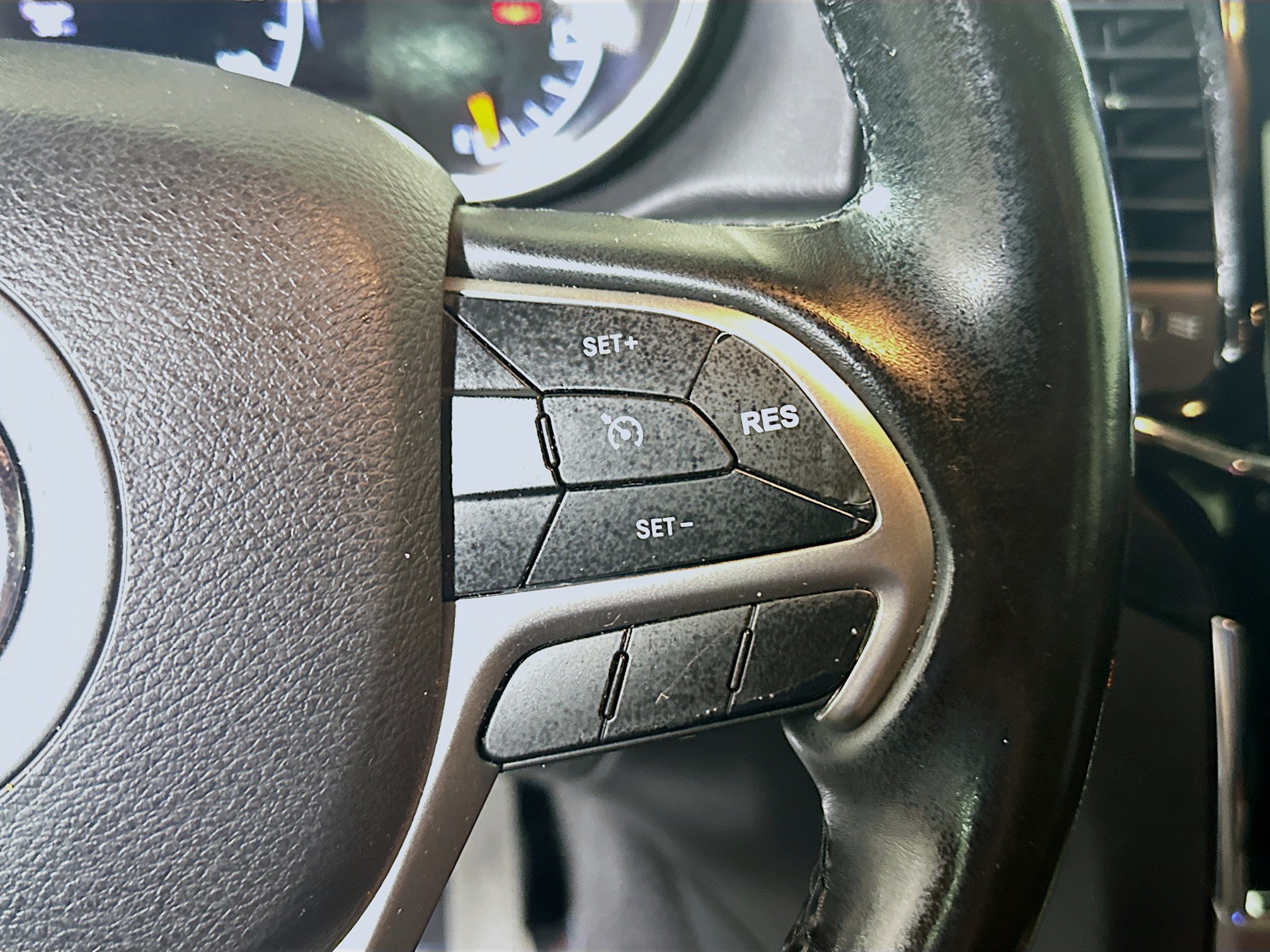 Used 2020 Jeep Grand Cherokee Altitude RWD image 17