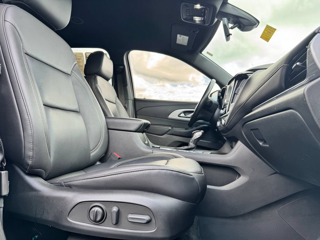 Used 2022 Chevrolet Traverse LT AWD/4WD image 10