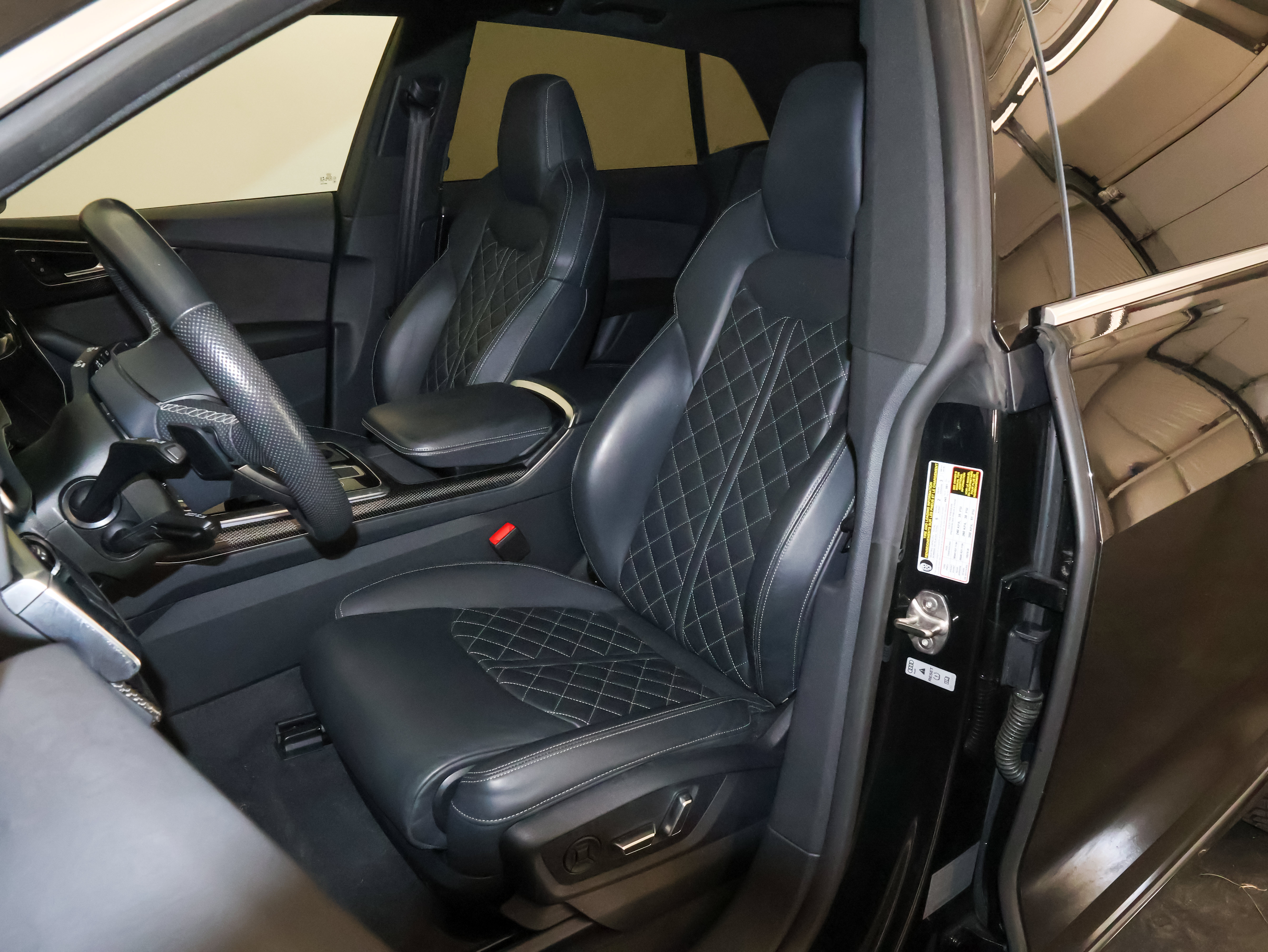 Used 2022 Audi SQ8 Premium Plus AWD/4WD image 15