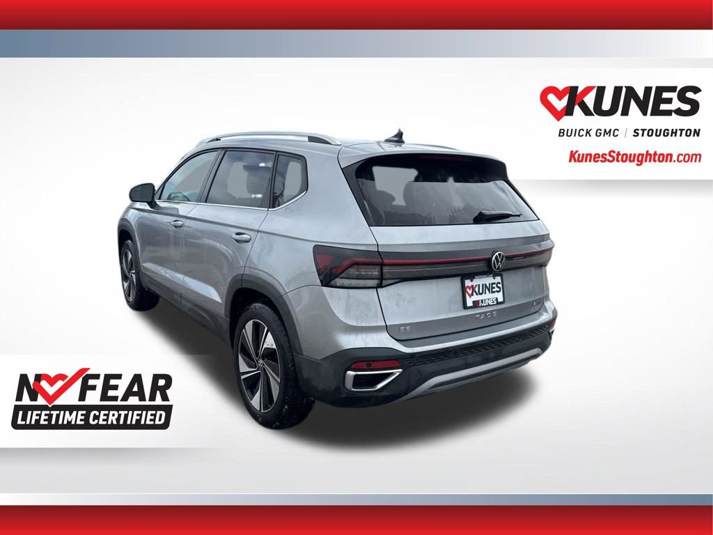 Used 2025 Volkswagen Taos SE AWD/4WD image 8