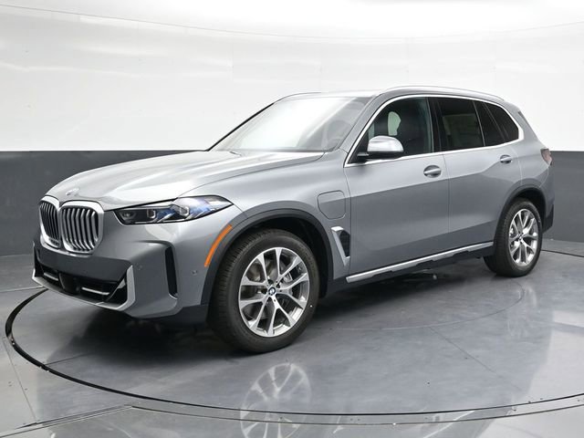 Used 2026 BMW X5 xDrive50e w/ Climate Comfort Package image 10