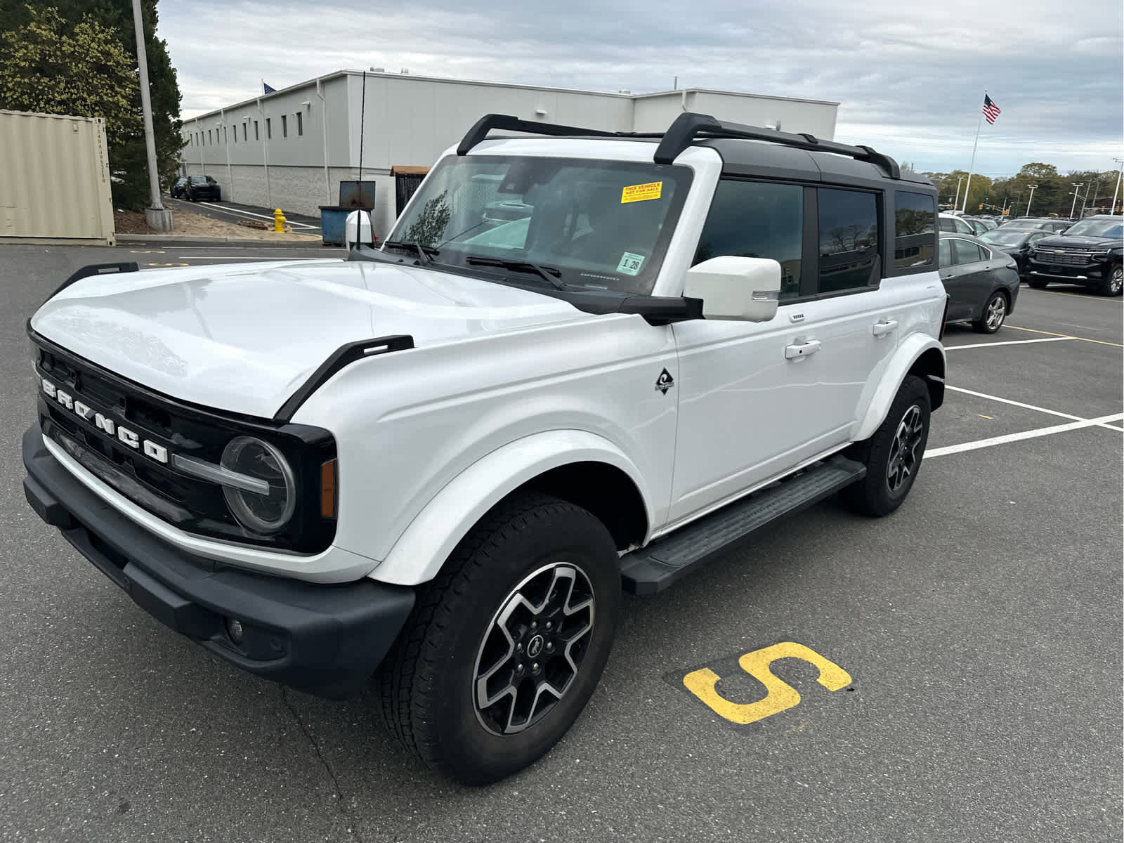Used 2023 Ford Bronco Outer Banks AWD/4WD image 6
