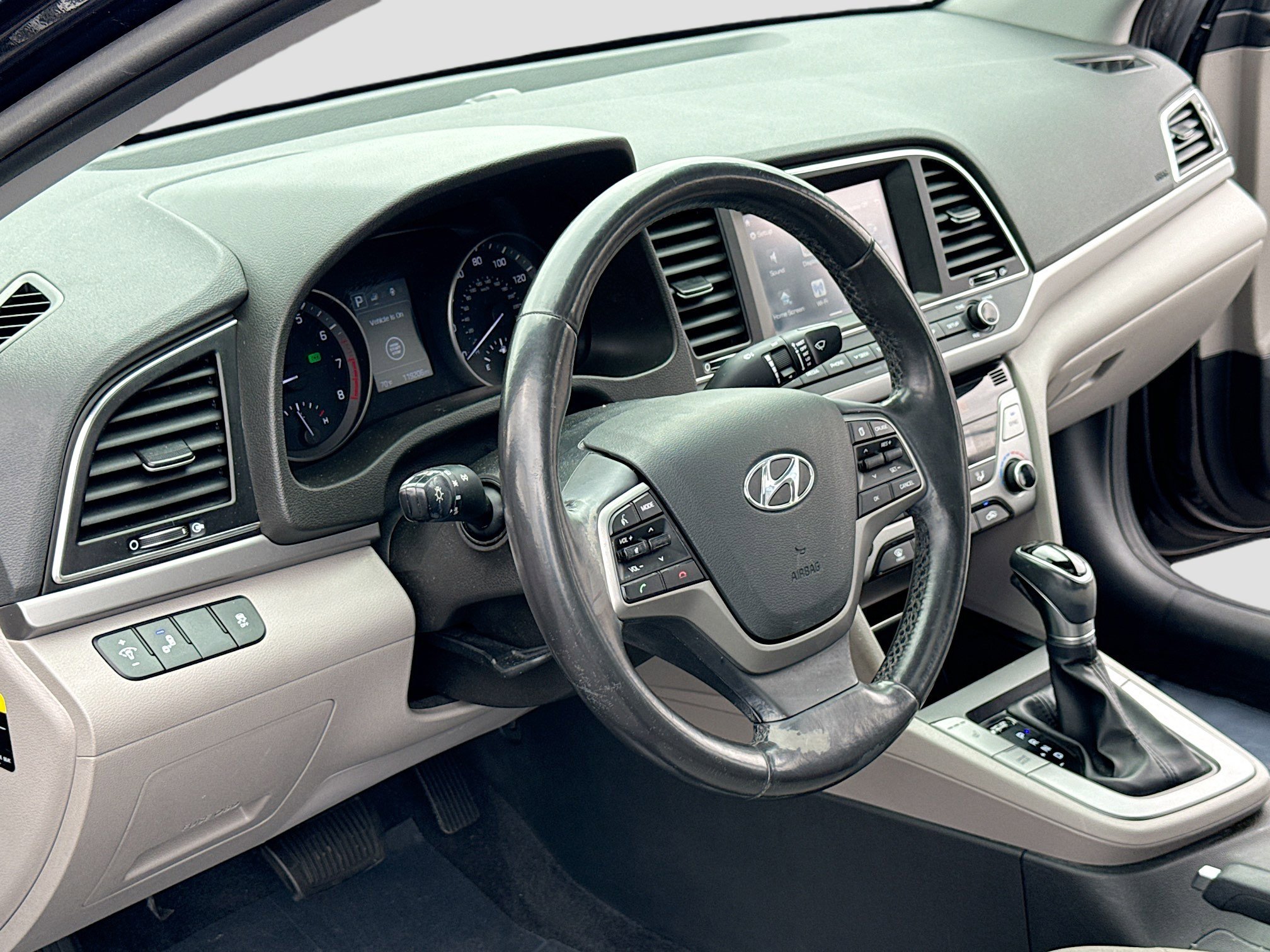 Used 2018 Hyundai Elantra Value Edition FWD image 4