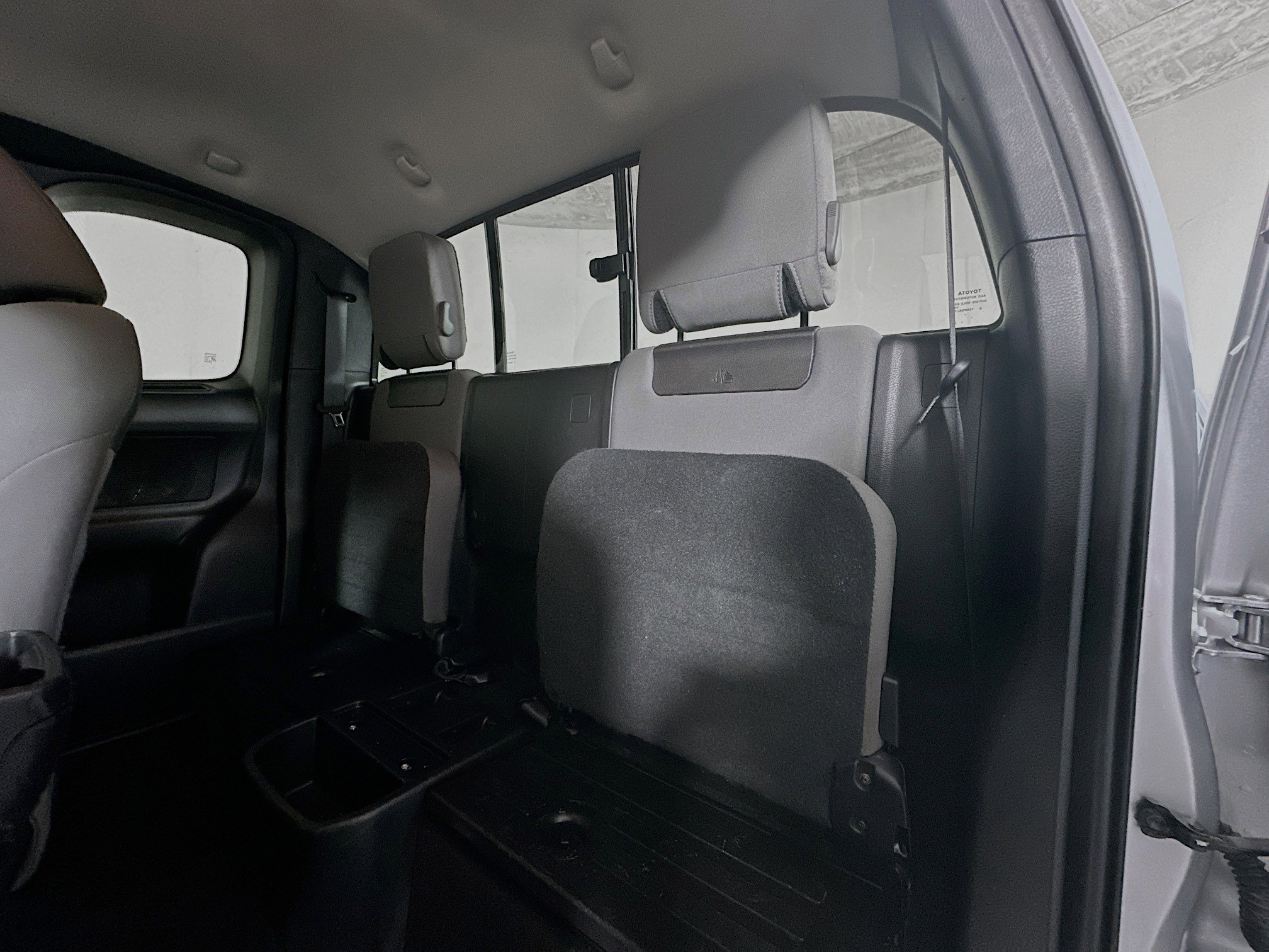 Used 2023 Toyota Tacoma SR5 w/ SR5 Appearance Package image 25