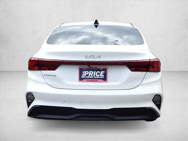 Used 2023 Kia Forte LXS w/ LXS Technology Package FWD image 3