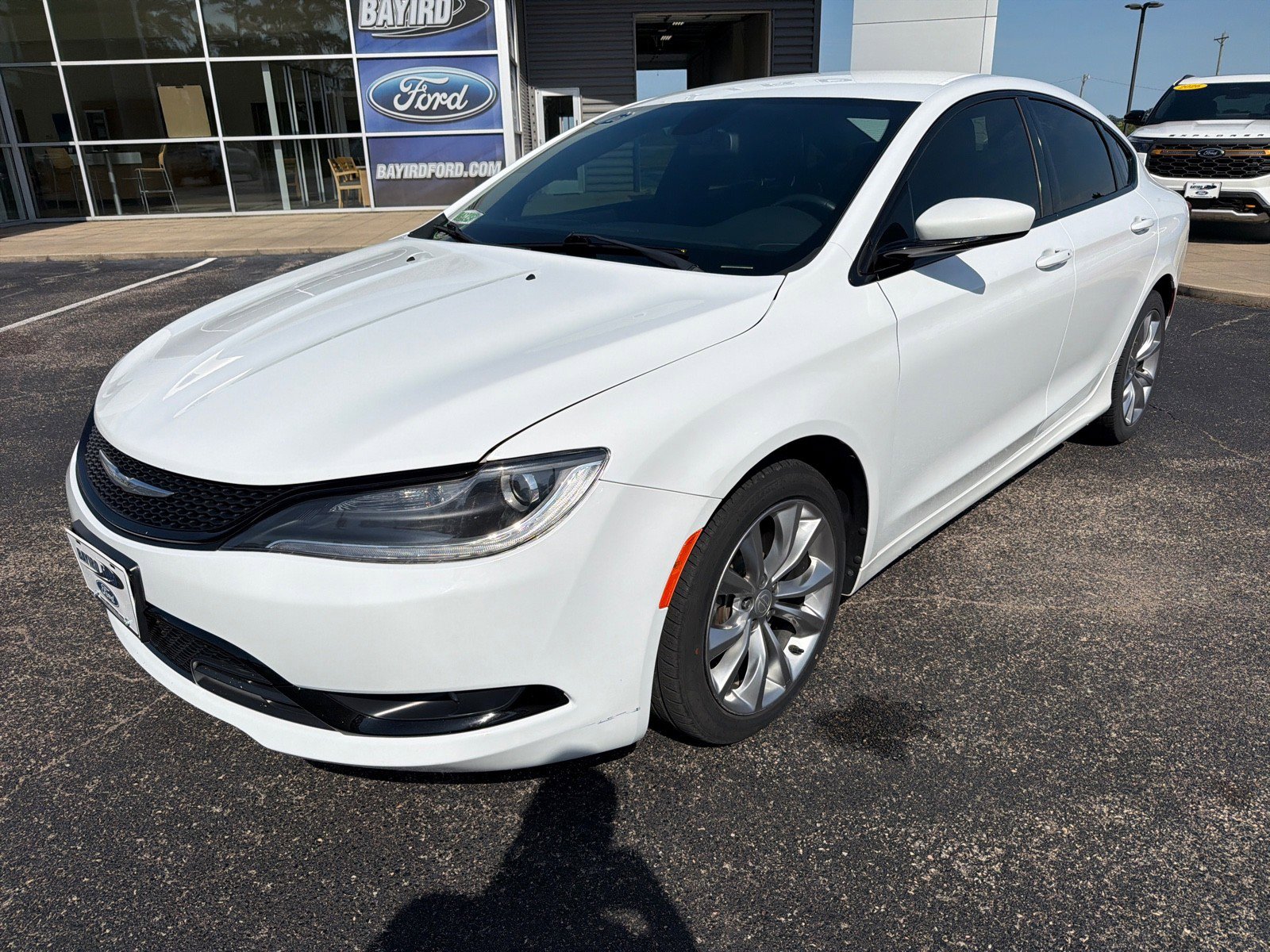 Used 2015 Chrysler 200 S FWD image 3