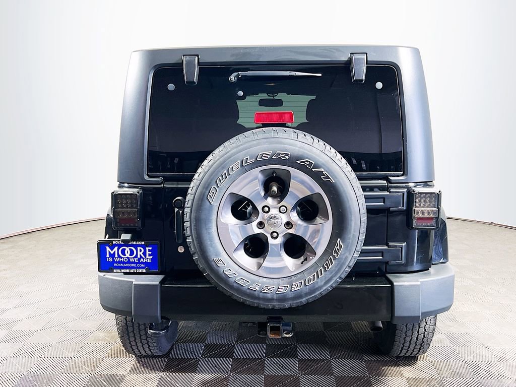 Used 2017 Jeep Wrangler Unlimited Sahara w/ Max Tow Package image 7