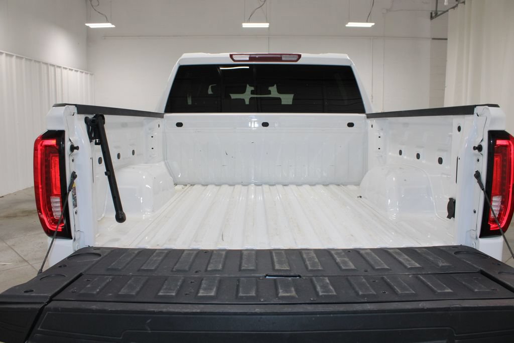 Used 2025 GMC Sierra 1500 SLT AWD/4WD image 31