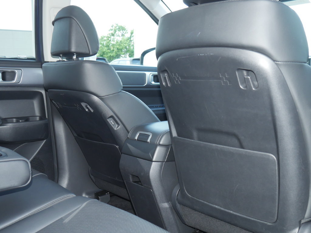 Used 2025 Hyundai Santa Fe SEL AWD/4WD image 29