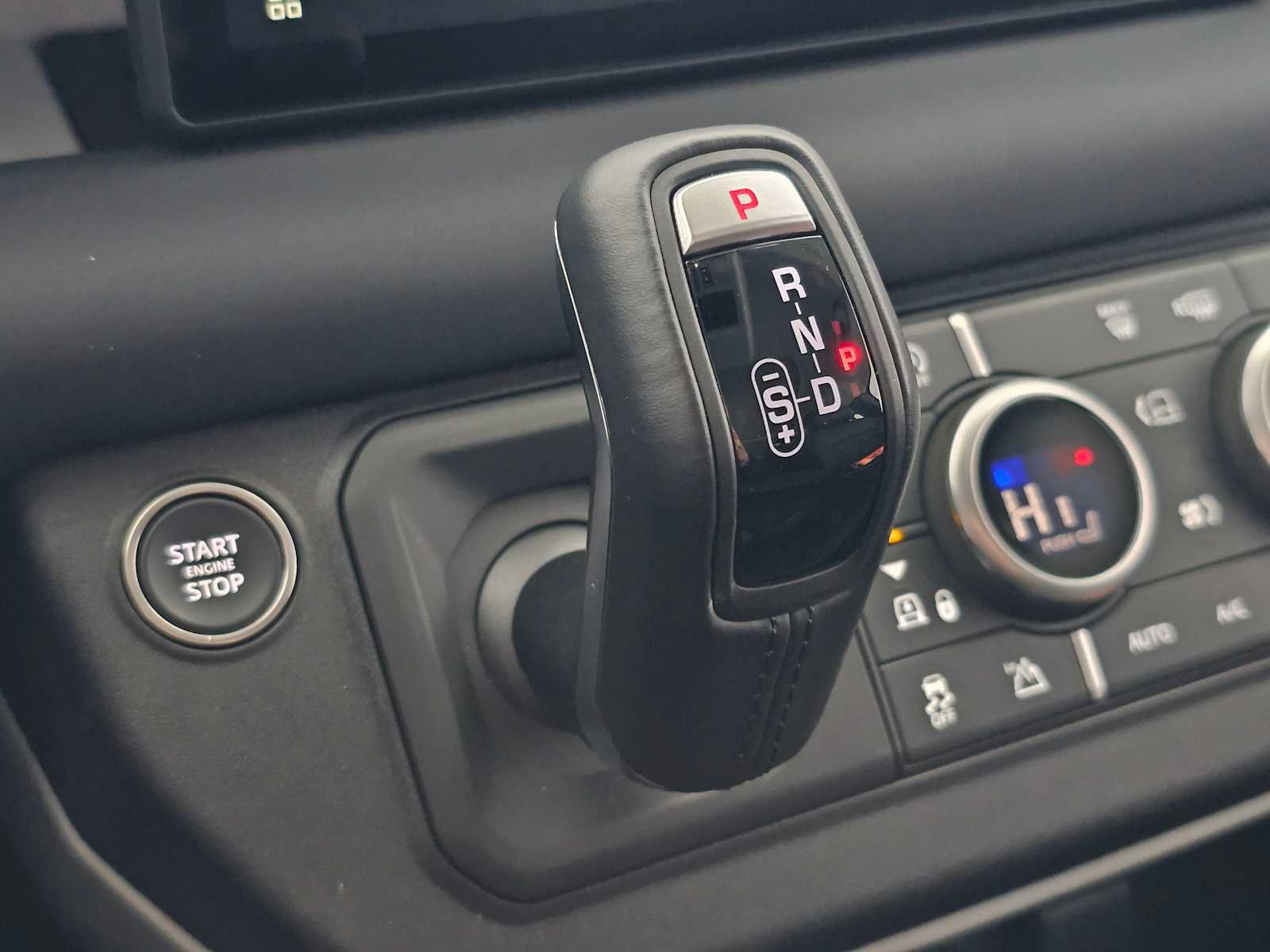 New 2024 Land Rover Defender 110 S image 29