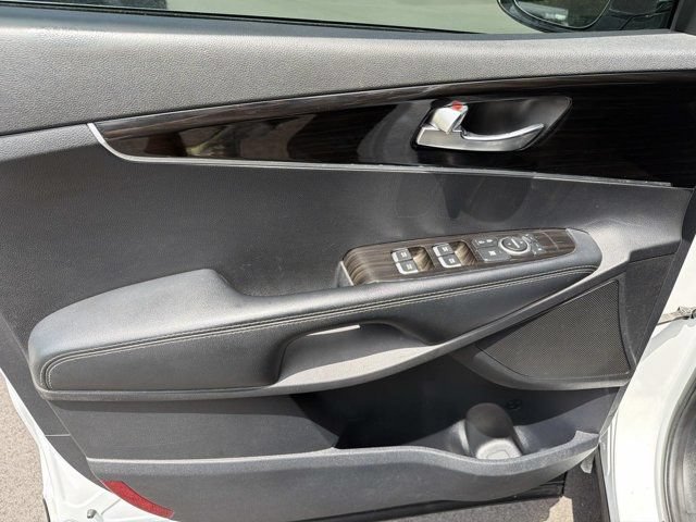 Used 2020 Kia Sorento LX FWD image 7