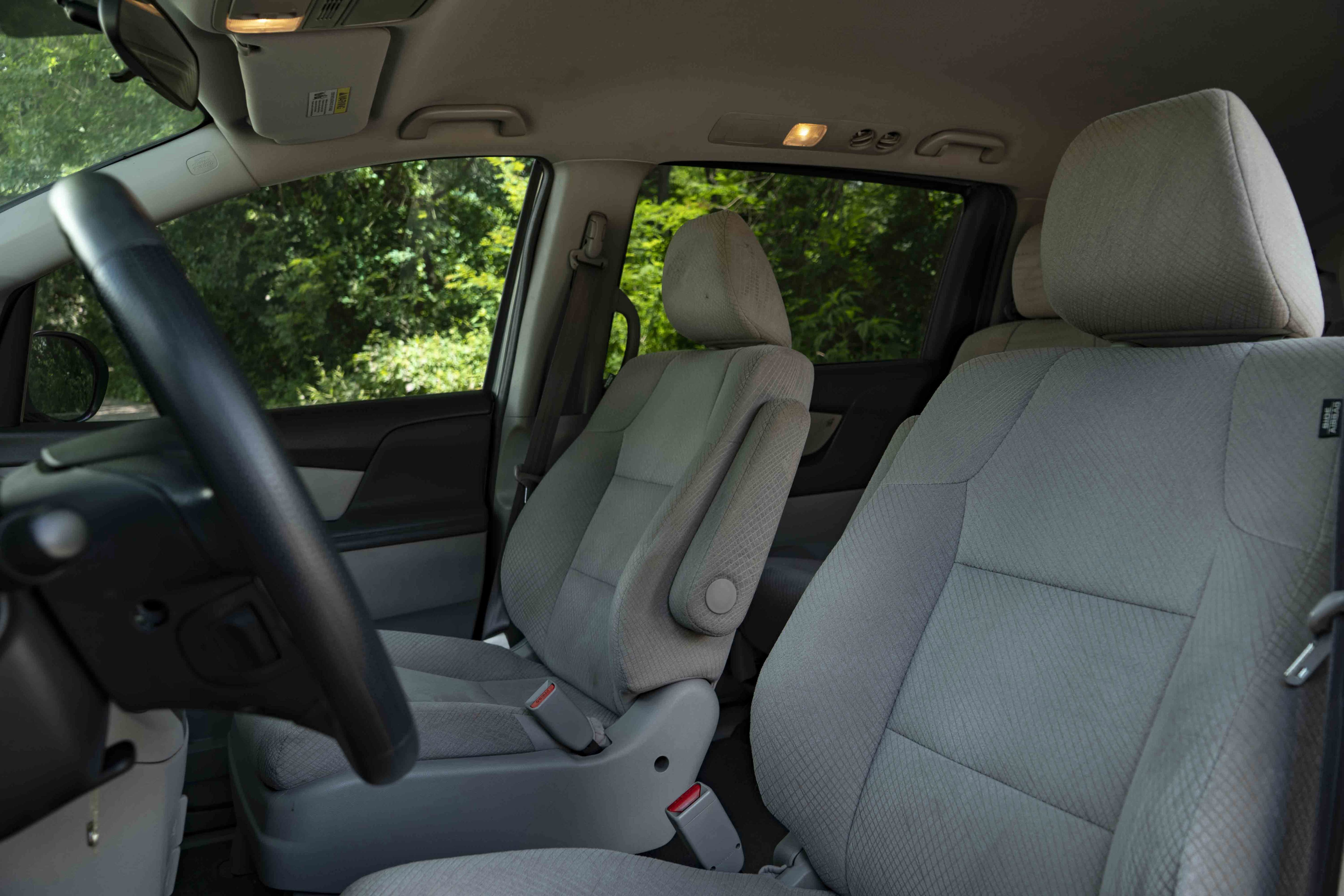 Used 2016 Honda Odyssey LX image 17