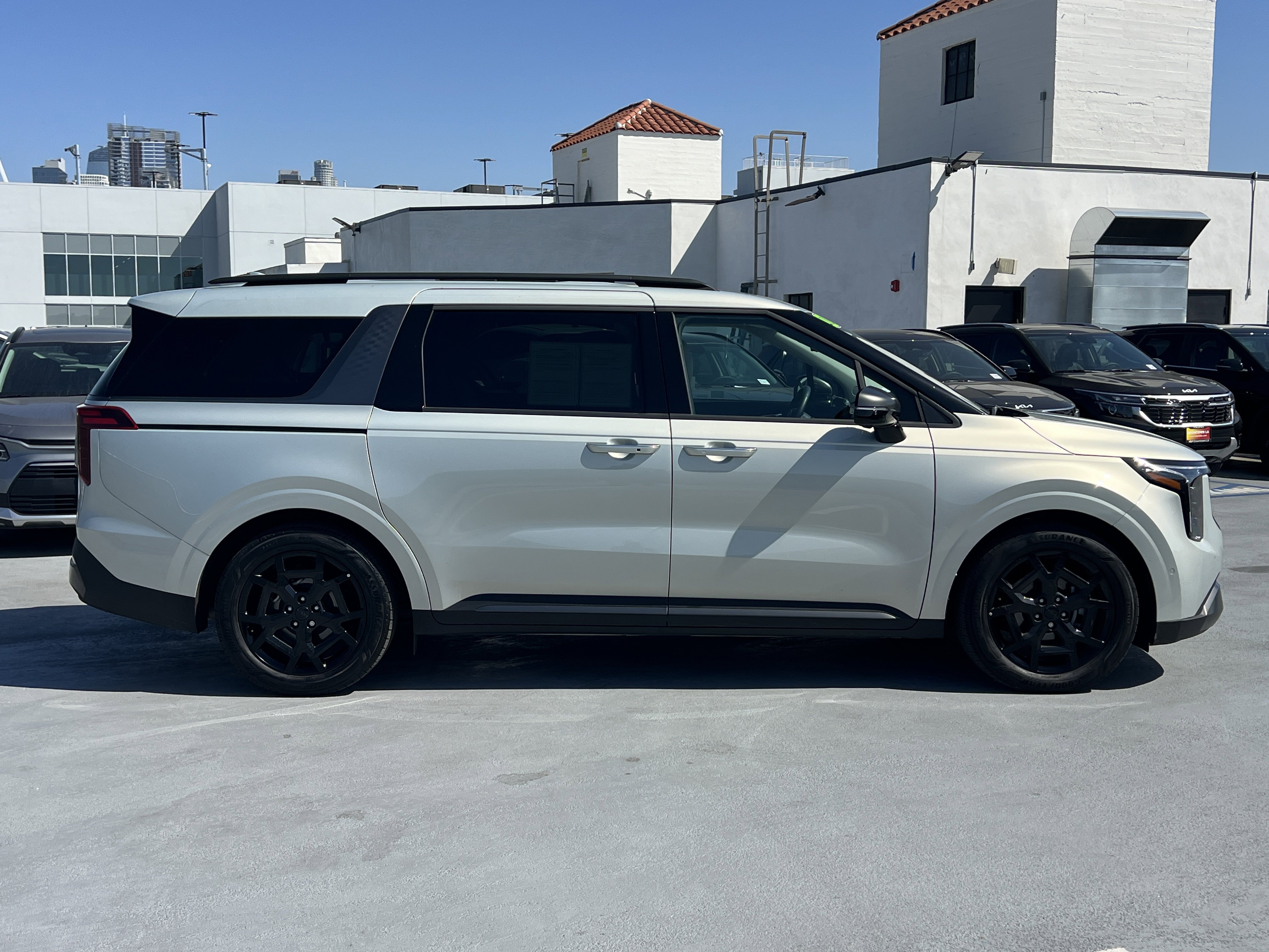 Certified 2026 Kia Carnival SX Prestige image 9