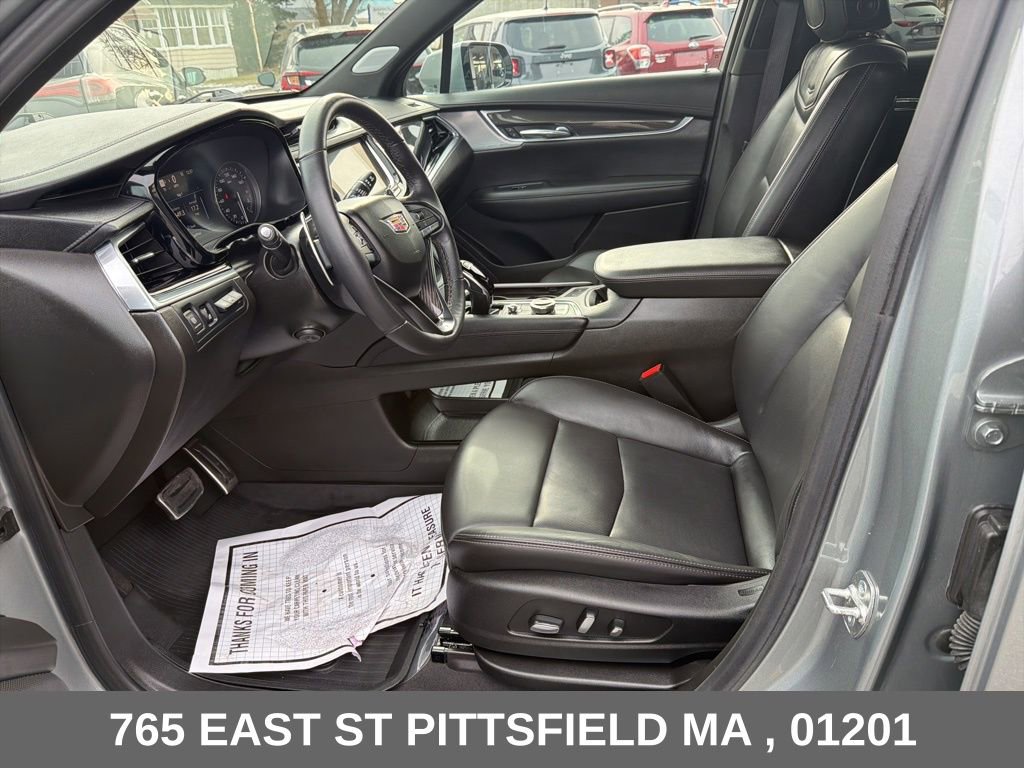 Used 2024 Cadillac XT6 Sport w/ Technology Package AWD/4WD image 20