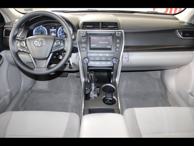 Used 2017 Toyota Camry LE FWD image 16