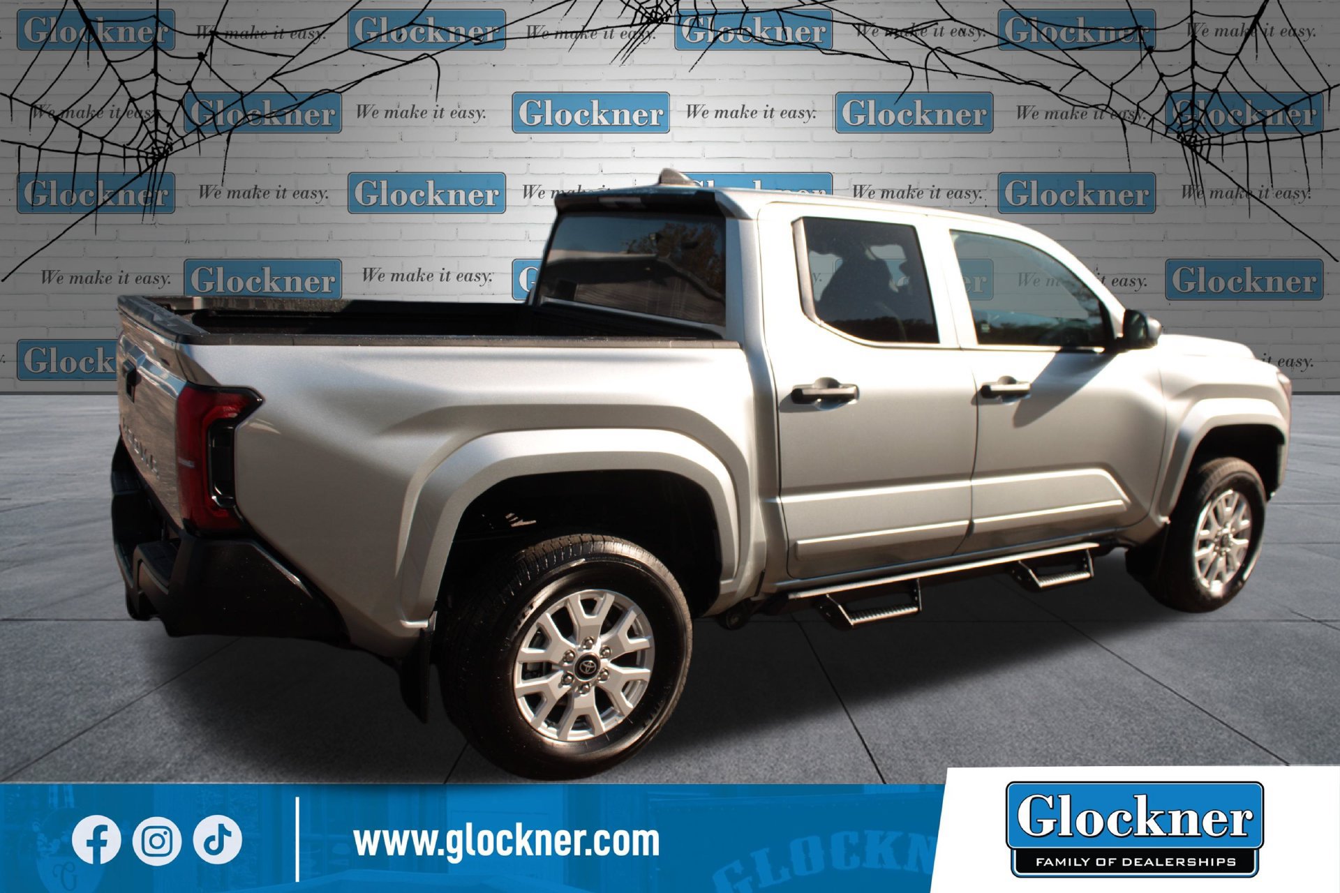 Used 2024 Toyota Tacoma SR AWD/4WD image 6