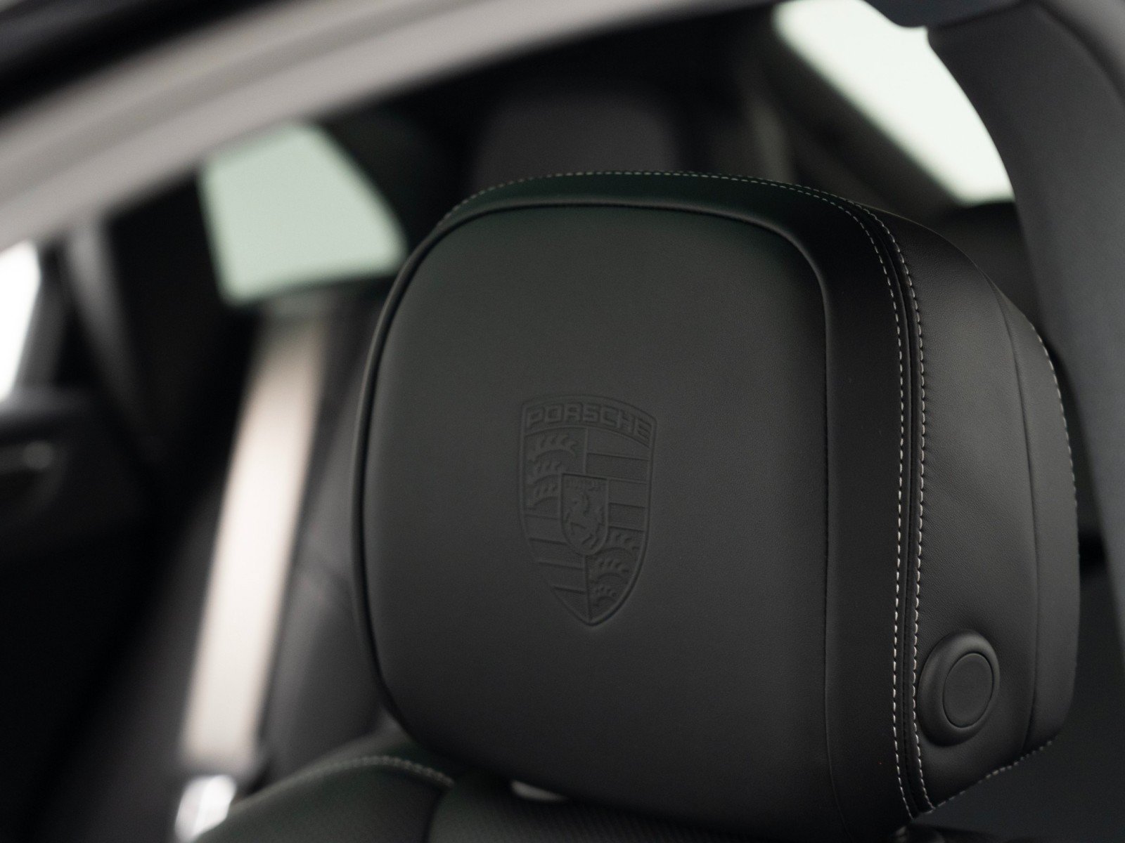 New 2026 Porsche Macan S AWD/4WD image 19