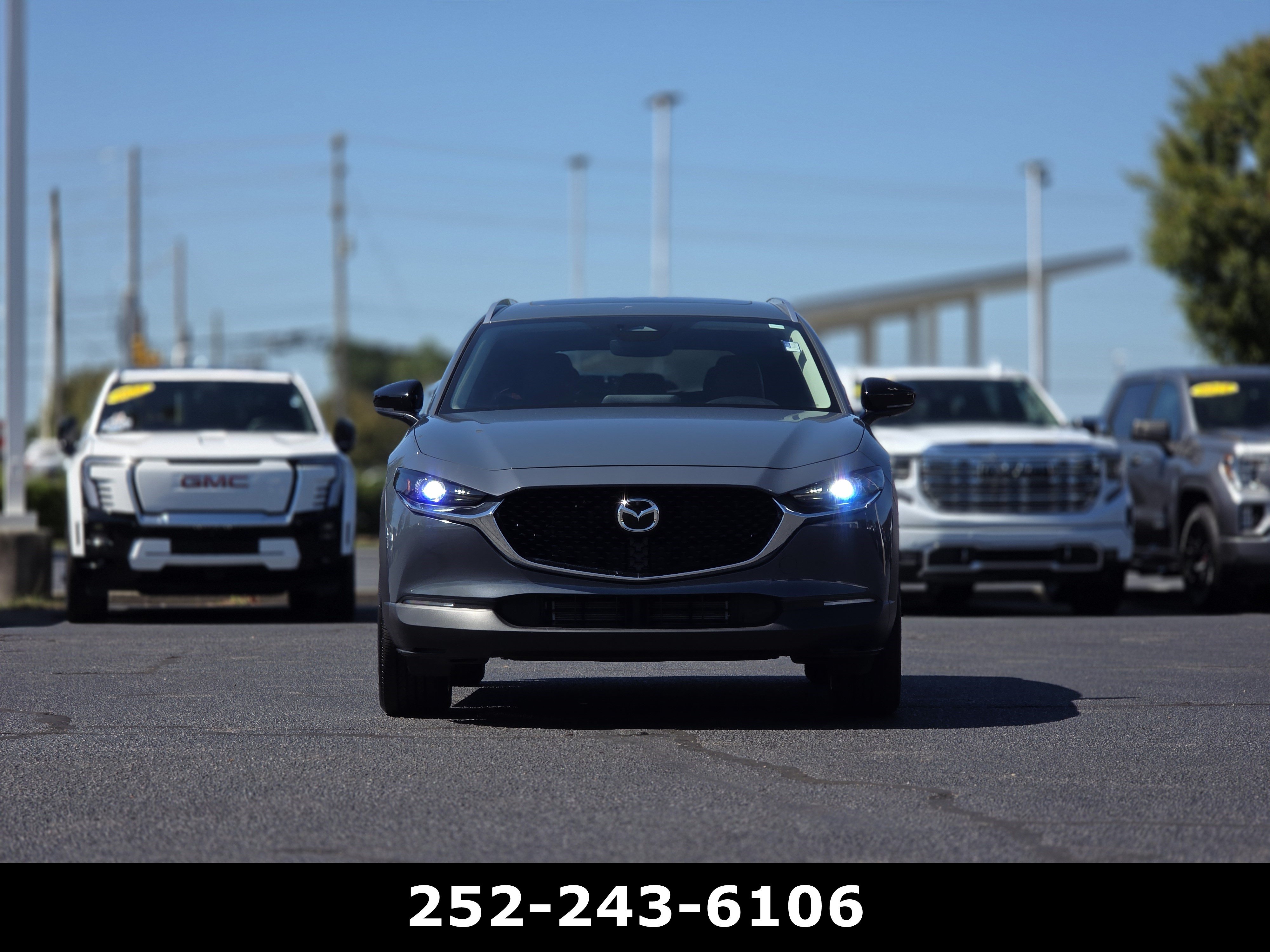 Used 2024 MAZDA CX-30 AWD 2.5 S w/ Preferred Package image 2