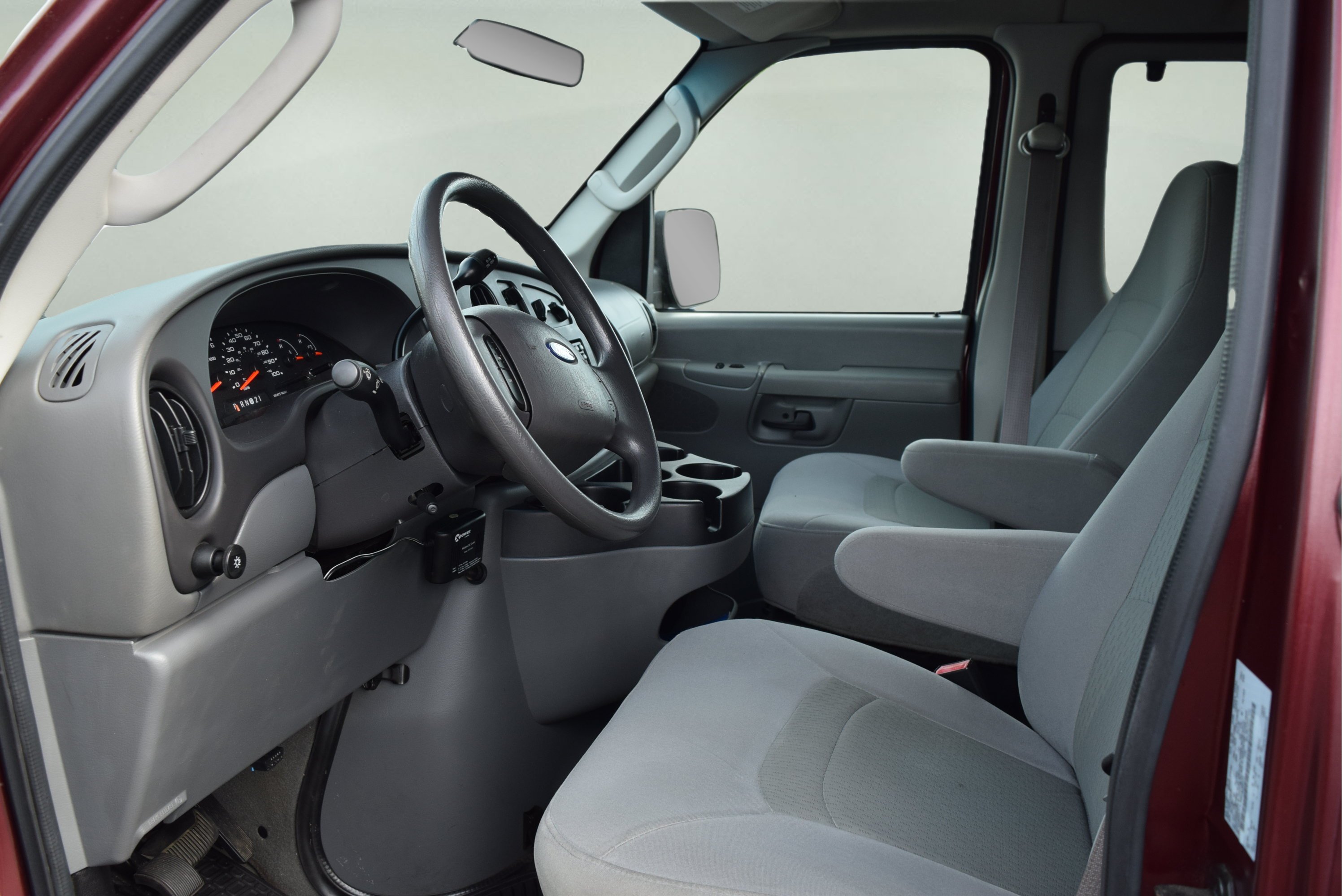 Used 2008 Ford E-350 and Econoline 350 XLT RWD image 12