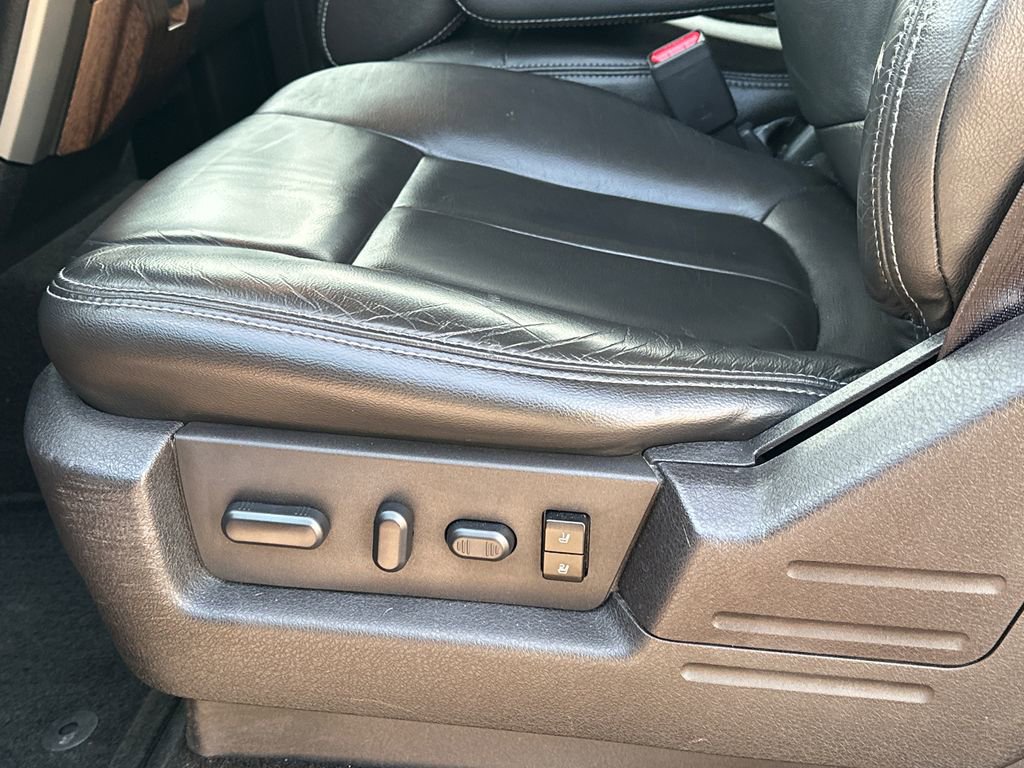Used 2013 Ford F150 Lariat image 19