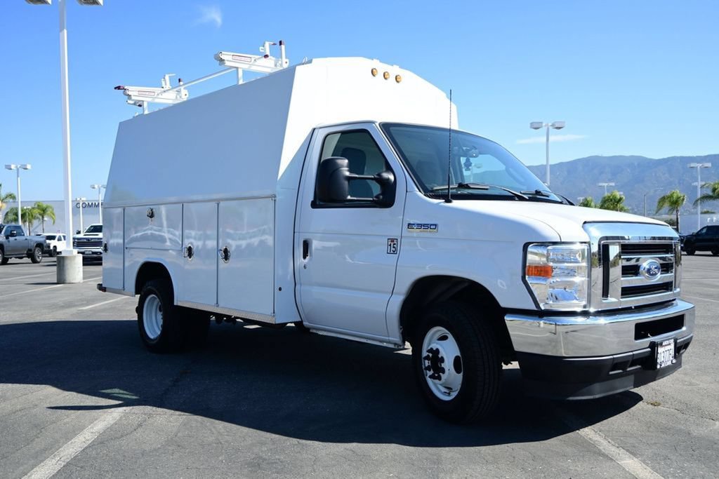 Used 2023 Ford E-350 and Econoline 350 Super Duty w/ Power Windows & Locks Group RWD image 4