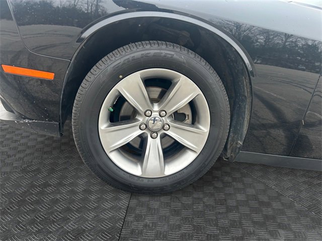 Used 2022 Dodge Challenger SXT image 14