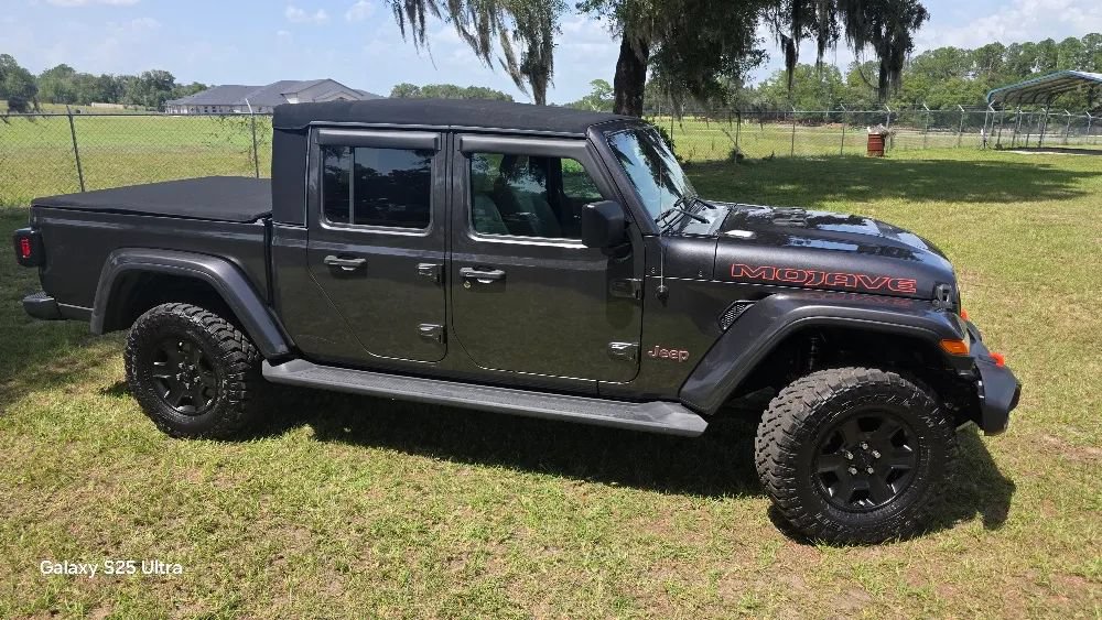 Used 2021 Jeep Gladiator Mojave AWD/4WD image 4